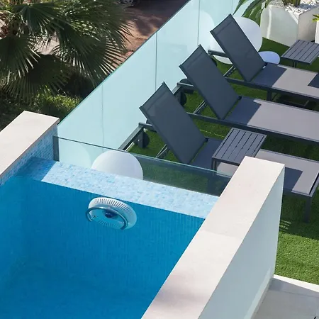 Βίλα 200m² New B With Private, Heated Pool And Amazing Ocean View.