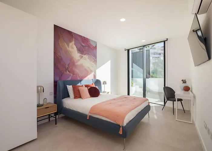 200m² New B With Private, Heated Pool And Amazing Ocean View. *