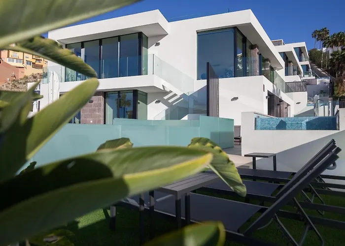 200m² New B With Private, Heated Pool And Amazing Ocean View. Villa