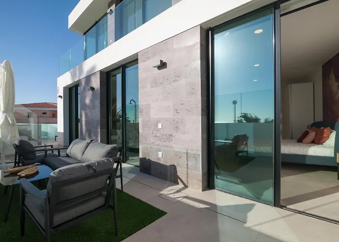 200m² New B With Private, Heated Pool And Amazing Ocean View. *