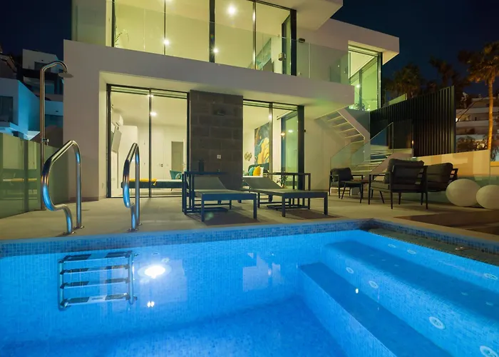 Villa 200m² New B With Private, Heated Pool And Amazing Ocean View. Costa Adeje (Tenerife)