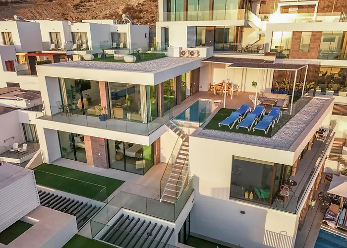 200m² New B With Private, Heated Pool And Amazing Ocean View. Villa Costa Adeje (Tenerife)
