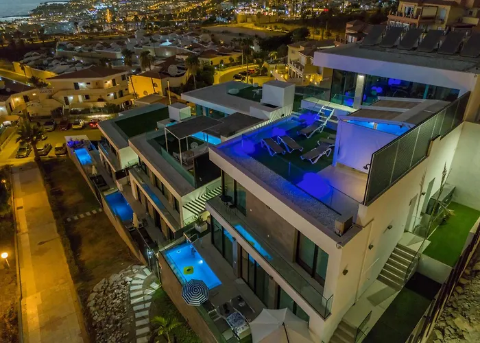 200m² New B With Private, Heated Pool And Amazing Ocean View. * 阿德耶