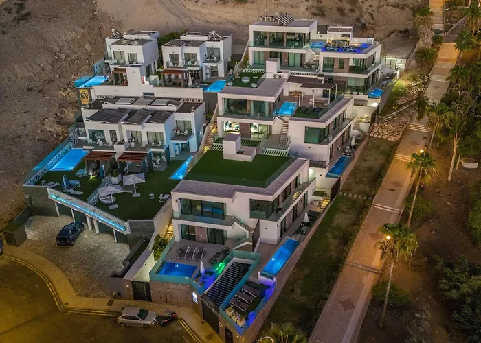 200m² New B With Private, Heated Pool And Amazing Ocean View. 别墅