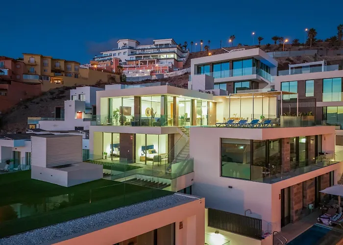 200m² New B With Private, Heated Pool And Amazing Ocean View. Villa
