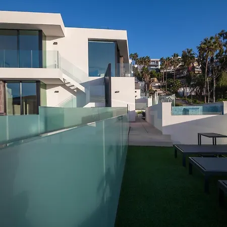 B With Priv, Heated Pool And Ocean View The View Tenerife Villa
