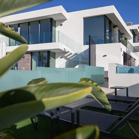 B With Priv, Heated Pool And Ocean View The View Tenerife Villa